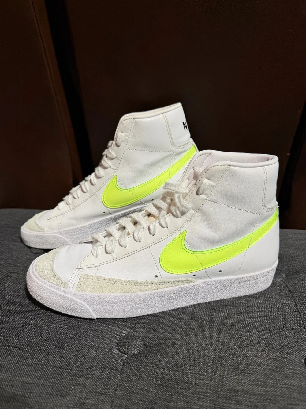 Nike Blazer Mid 77 White Lemon Venom Neon High Top Sneakers Women's Size 9